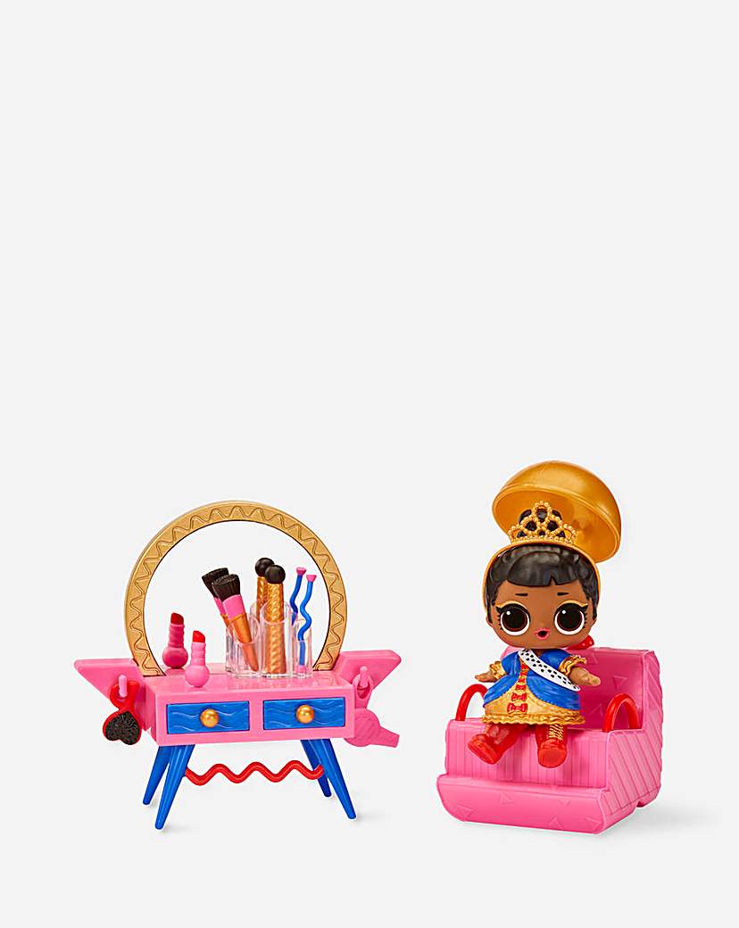 LOL Furniture with Doll - Her Majesty